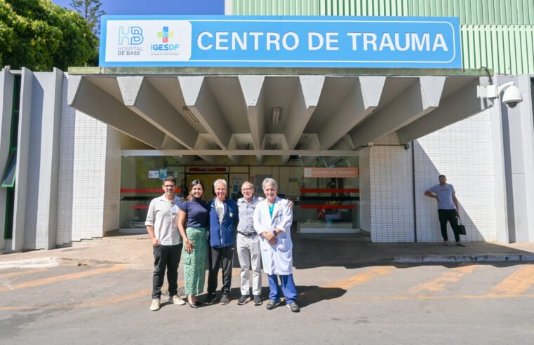 Médico finlandês visita Hospital de Base e elogia qualidade do serviço de trauma