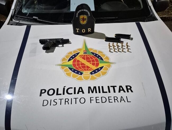 PMDF apreende arma de fogo em bar durante operação contra poluição sonora no Recanto das Emas