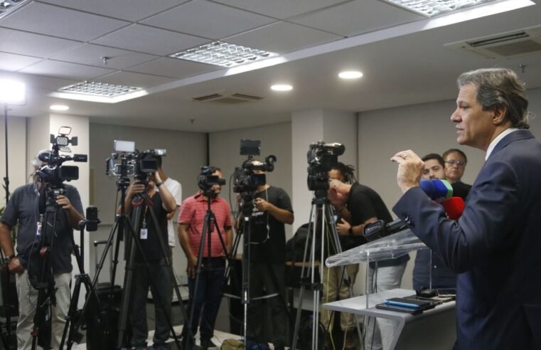 Tesouro dos EUA procura Haddad para agendar reunião sobre tarifaço