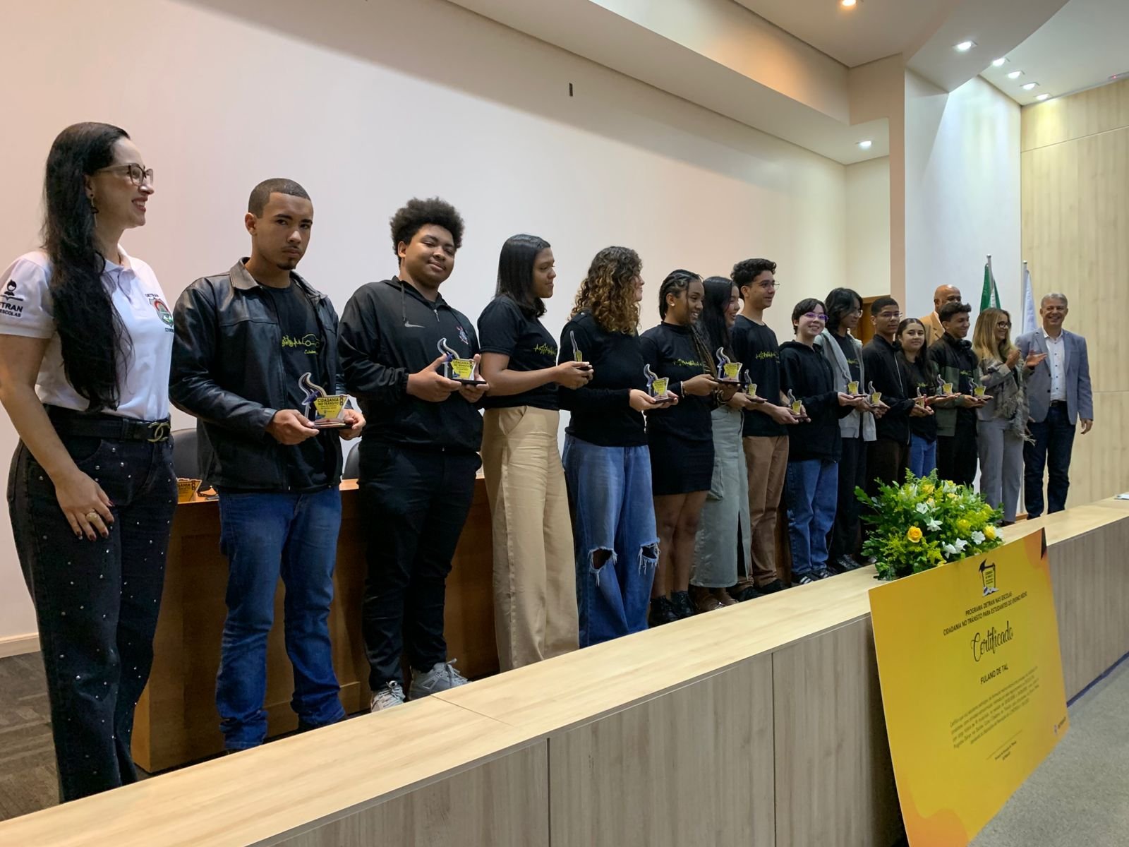 Vídeos produzidos em capacitação sobre cidadania no trânsito destacam a importância de desacelerar