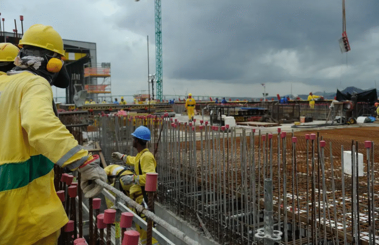 Alta dos juros freia construção civil, mas DF ainda registra saldo positivo de empregos no setor