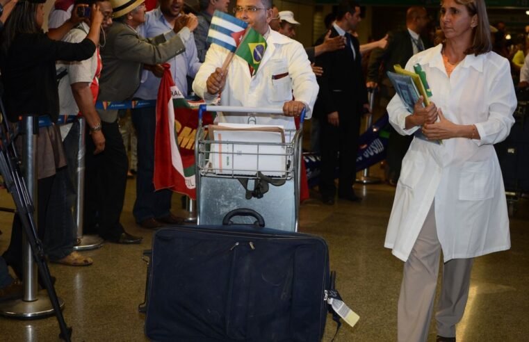 Associação de médicos cubanos repudia ação dos EUA contra Mais Médicos