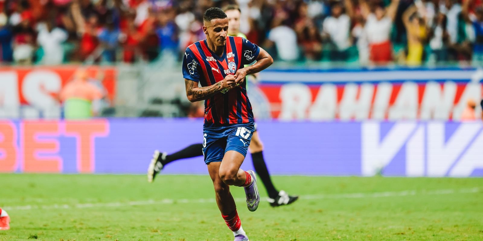 Bahia abre vantagem sobre Fluminense nas quartas da Copa do Brasil Bahia abre vantagem sobre Fluminense nas quartas da Copa do Brasil