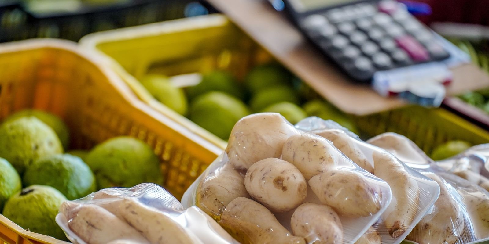 Batata e cebola estão mais baratas, diz Conab Batata e cebola estão mais baratas, diz Conab