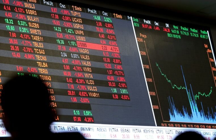 Bolsa sobe 1,04% e fecha no maior nível em quase dois meses