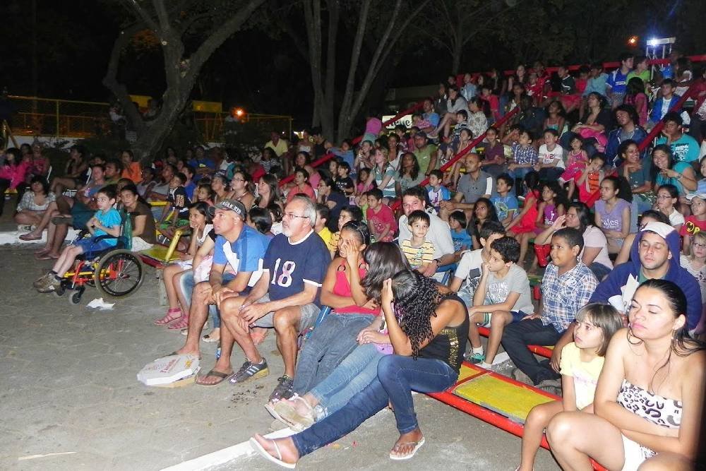 Cinema Voador aterrissa em três regiões do Distrito Federal com exibições gratuitas Cinema Voador aterrissa em três regiões do Distrito Federal com exibições gratuitas