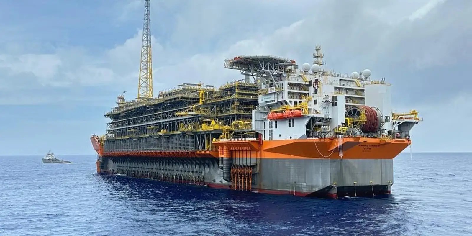 Com 225 mil barris/dia, plataforma é recorde na história da Petrobras Com 225 mil barris/dia, plataforma é recorde na história da Petrobras