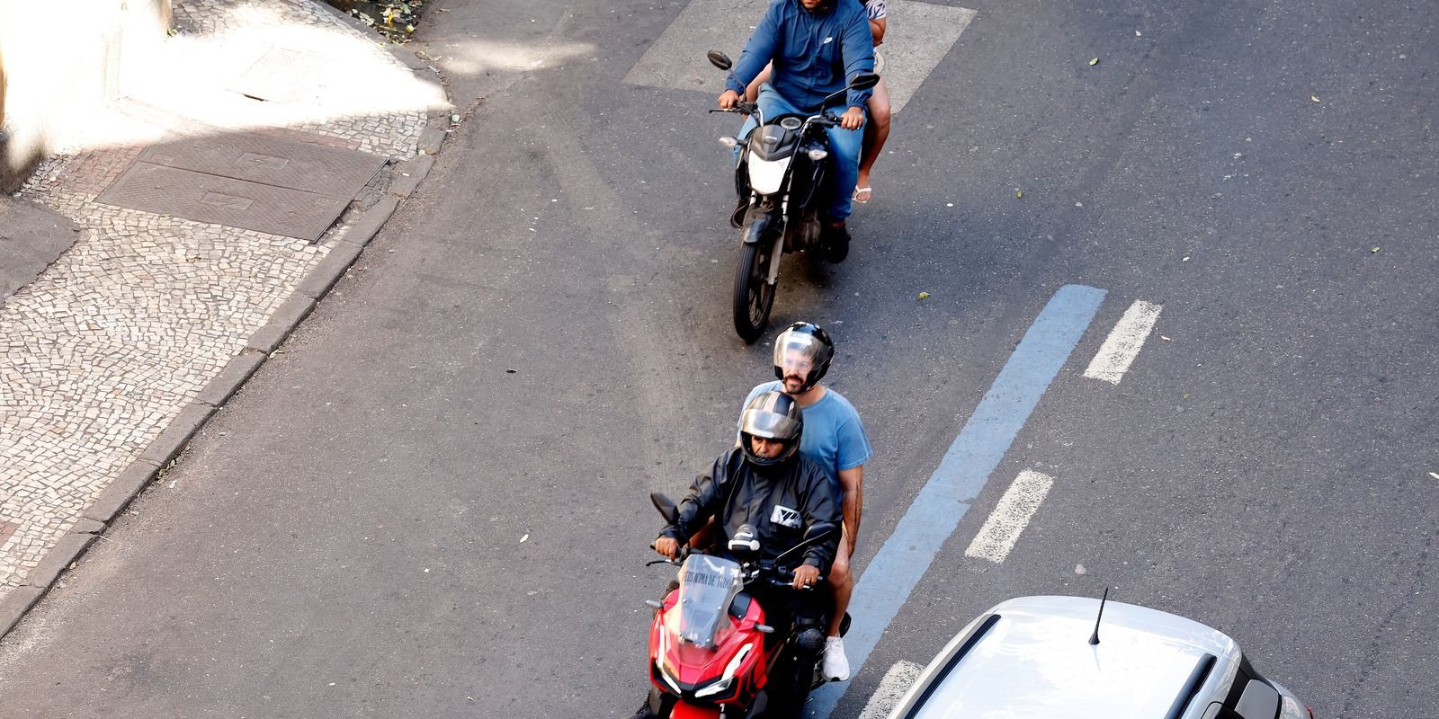 Conheça dez cuidados para uma viagem de moto mais segura Conheça dez cuidados para uma viagem de moto mais segura