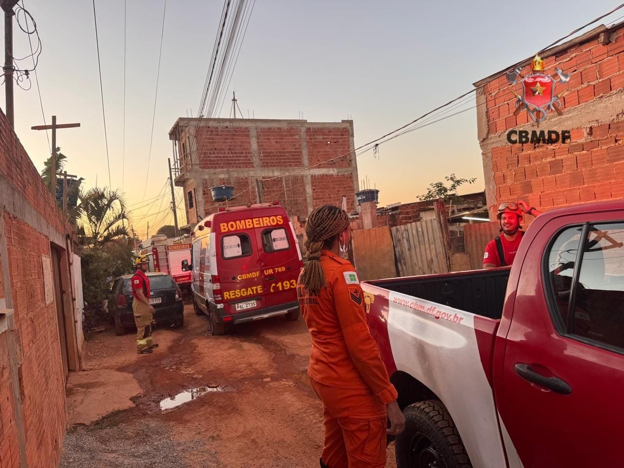 Criança sofre afogamento em balde na Estrutural e é levada ao hospital