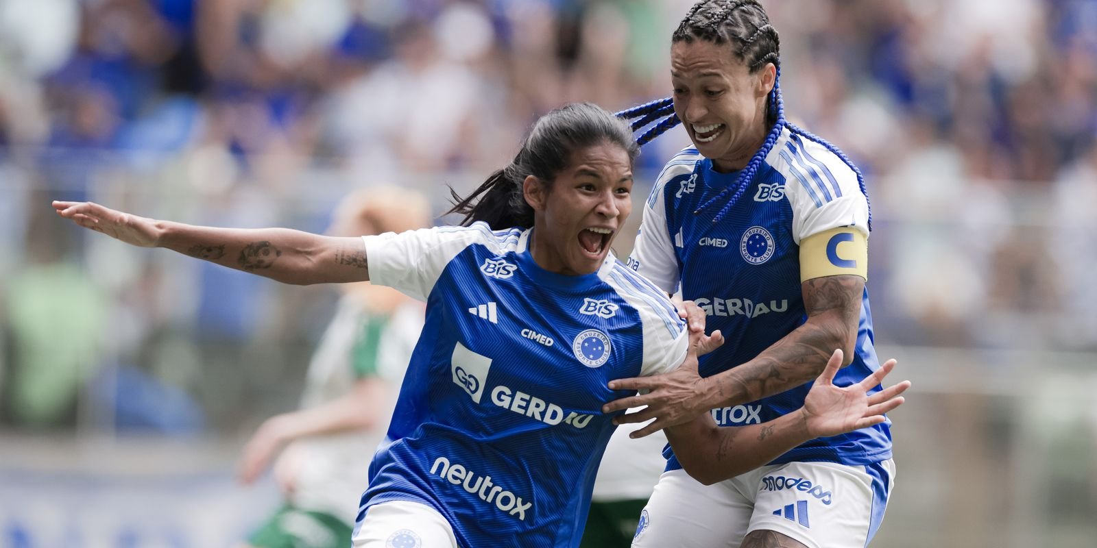 Cruzeiro perde do Palmeiras, mas vai a final do Brasileirão Feminino Cruzeiro perde do Palmeiras, mas vai a final do Brasileirão Feminino