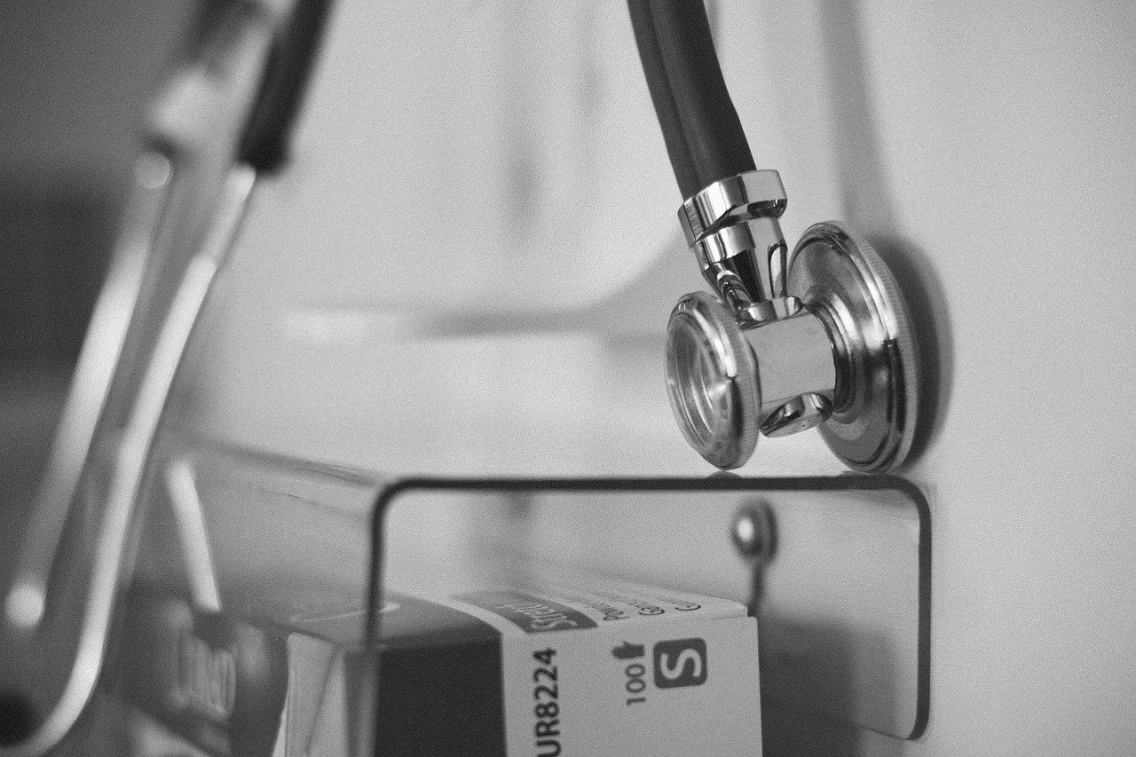 DF é condenado por negligência médica que resultou em queda de recém-nascida DF é condenado por negligência médica que resultou em queda de recém-nascida