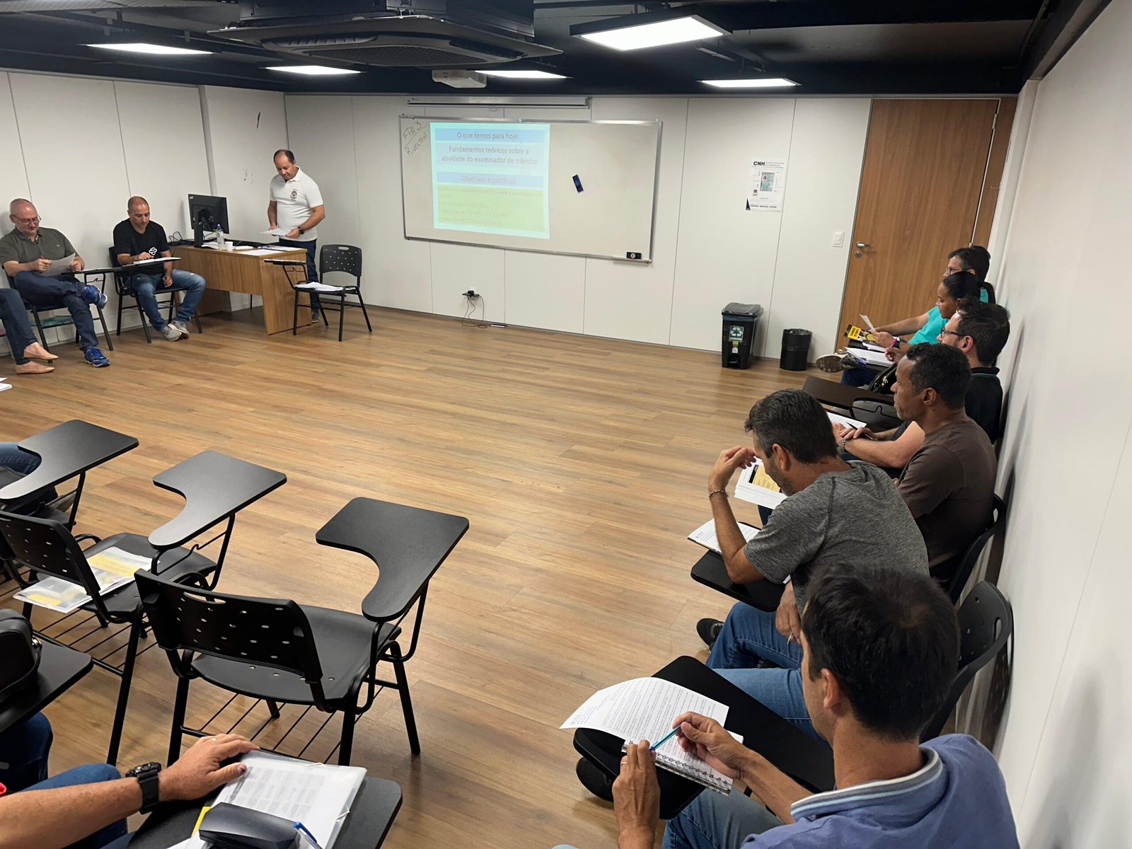 Detran-DF abre inscrições para curso gratuito de transporte de passageiros para homens Detran-DF abre inscrições para curso gratuito de transporte de passageiros para homens