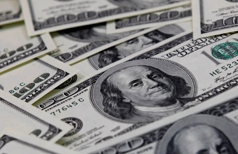 Dólar cai para R$ 5,42 após declarações de presidente do Fed