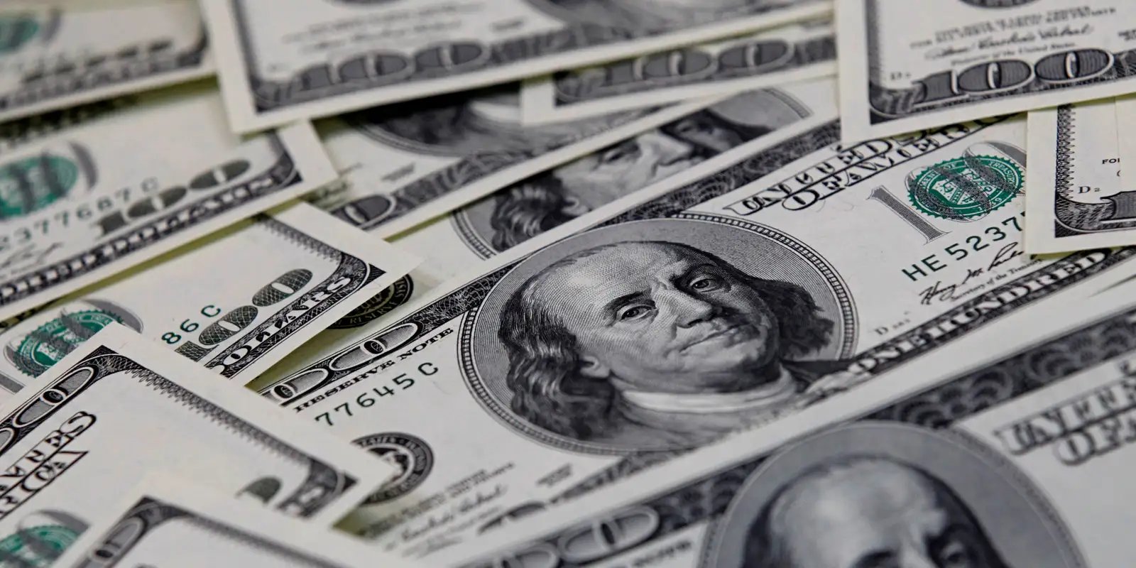 Dólar cai para R$ 5,42 após declarações de presidente do Fed Dólar cai para R$ 5,42 após declarações de presidente do Fed