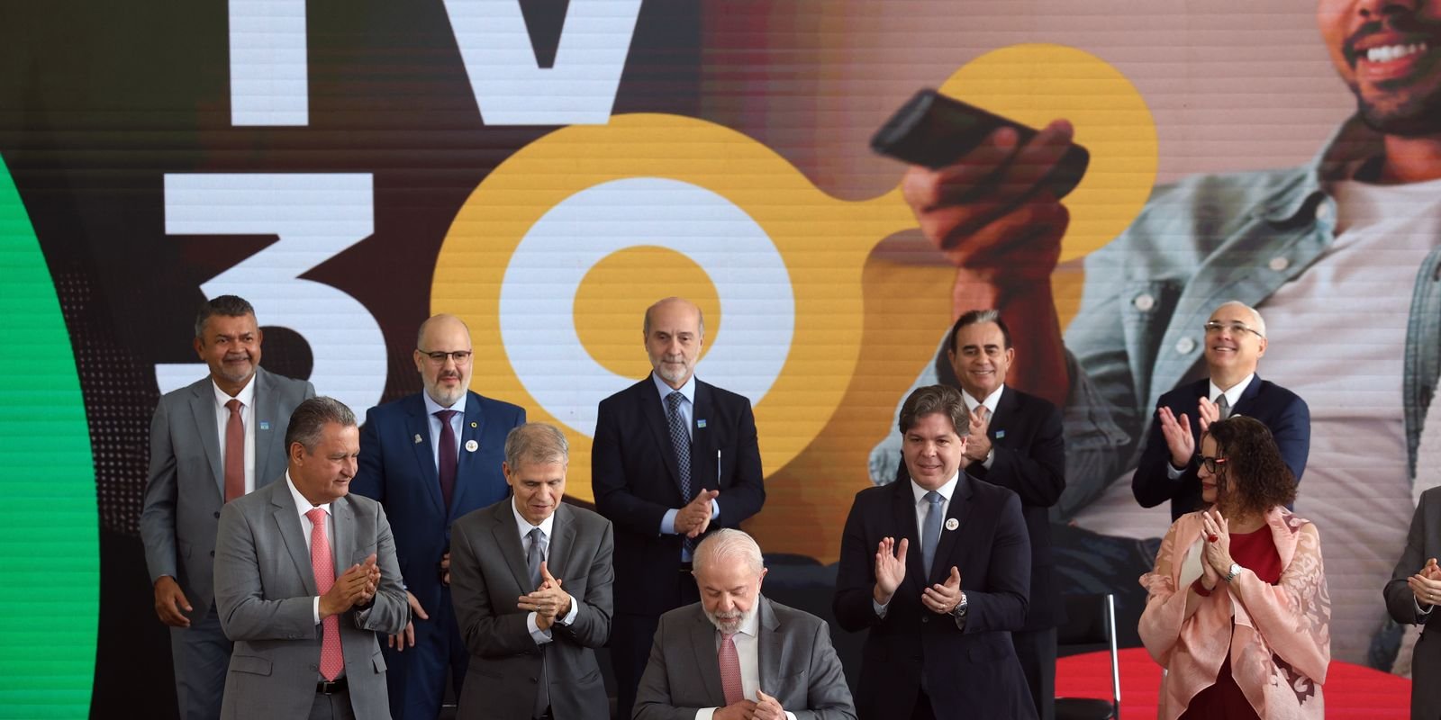 EBC participa da construção da TV 3.0 e celebra assinatura de decreto EBC participa da construção da TV 3.0 e celebra assinatura de decreto