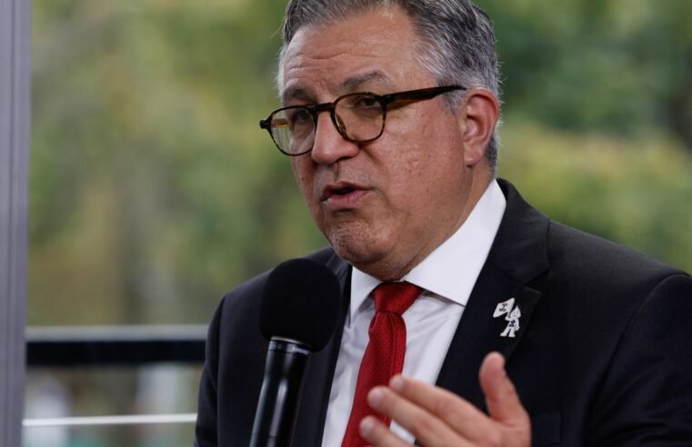 EUA cancelam vistos da filha e da esposa do ministro Alexandre Padilha