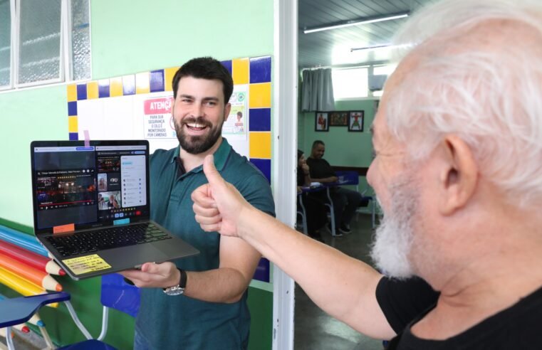 Estudantes estrangeiros aprendem português nos centros interescolares de línguas