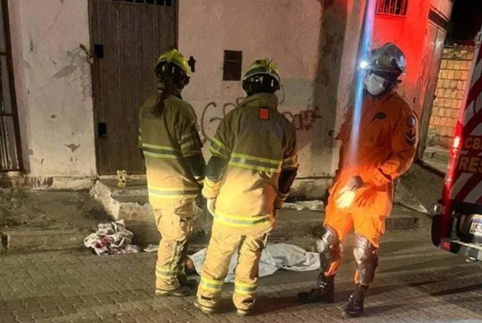 “Faria de novo”, disse lanterneiro que matou companheira no Itapoã II “Faria de novo”, disse lanterneiro que matou companheira no Itapoã II
