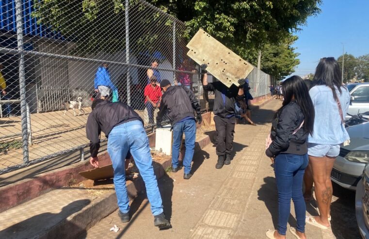 Fiscalização organiza feira do Setor O, em Ceilândia