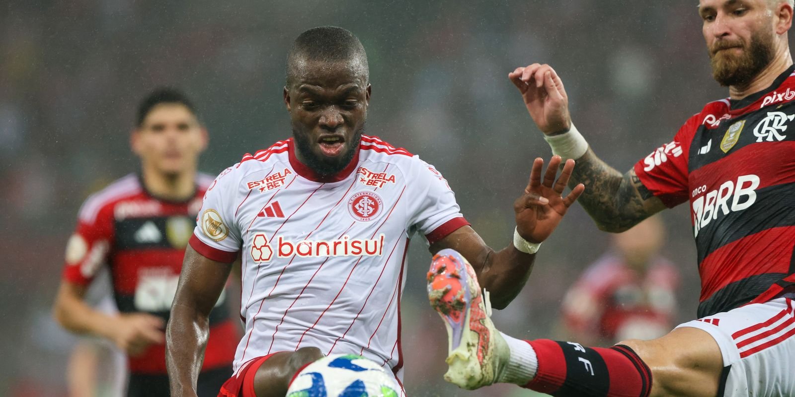 Fla e Inter iniciam disputa por vaga nas quartas da Libertadores Fla e Inter iniciam disputa por vaga nas quartas da Libertadores