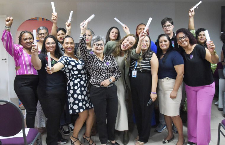Formandas do programa Mulheres Mil celebram conquista