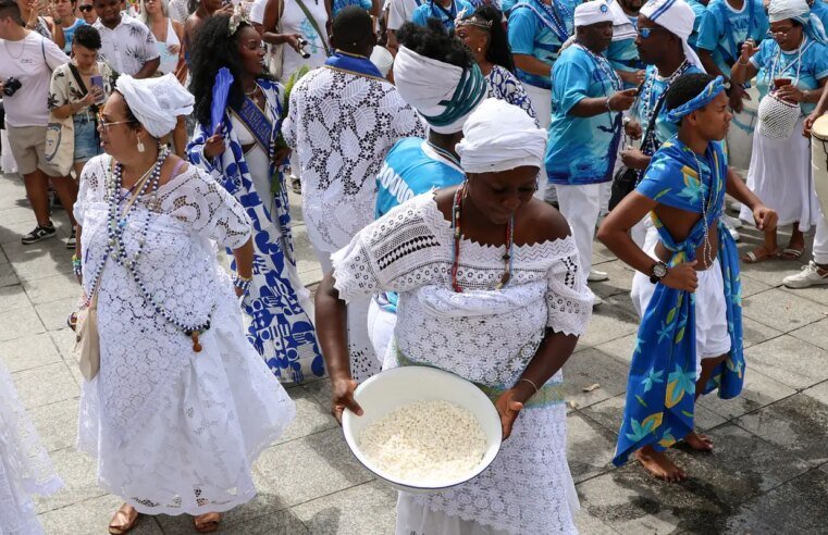 Fortaleza celebra Dia de Iemanjá com festa pela cidade