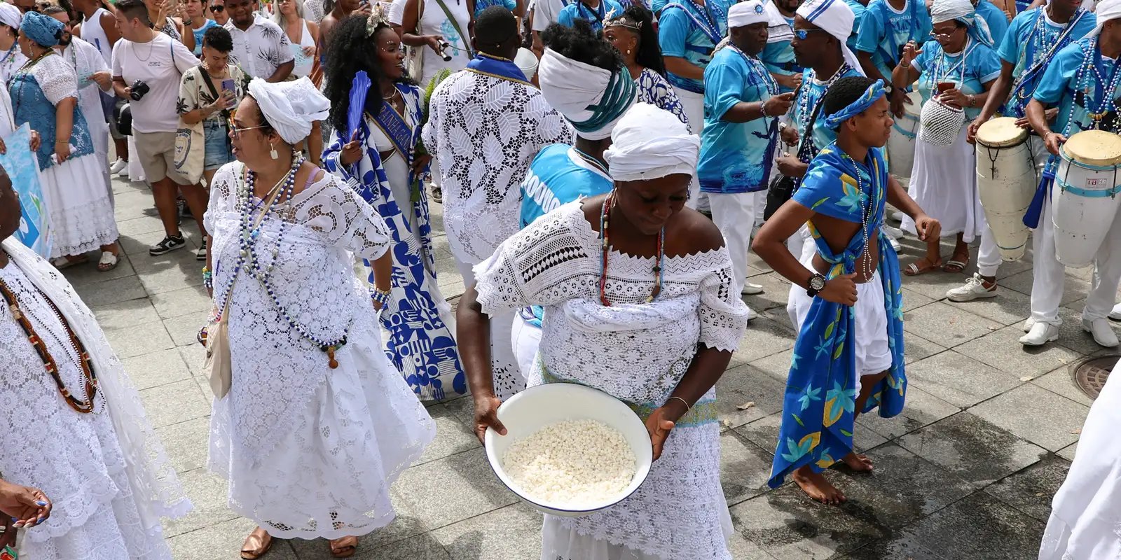 Fortaleza celebra Dia de Iemanjá com festa pela cidade Fortaleza celebra Dia de Iemanjá com festa pela cidade