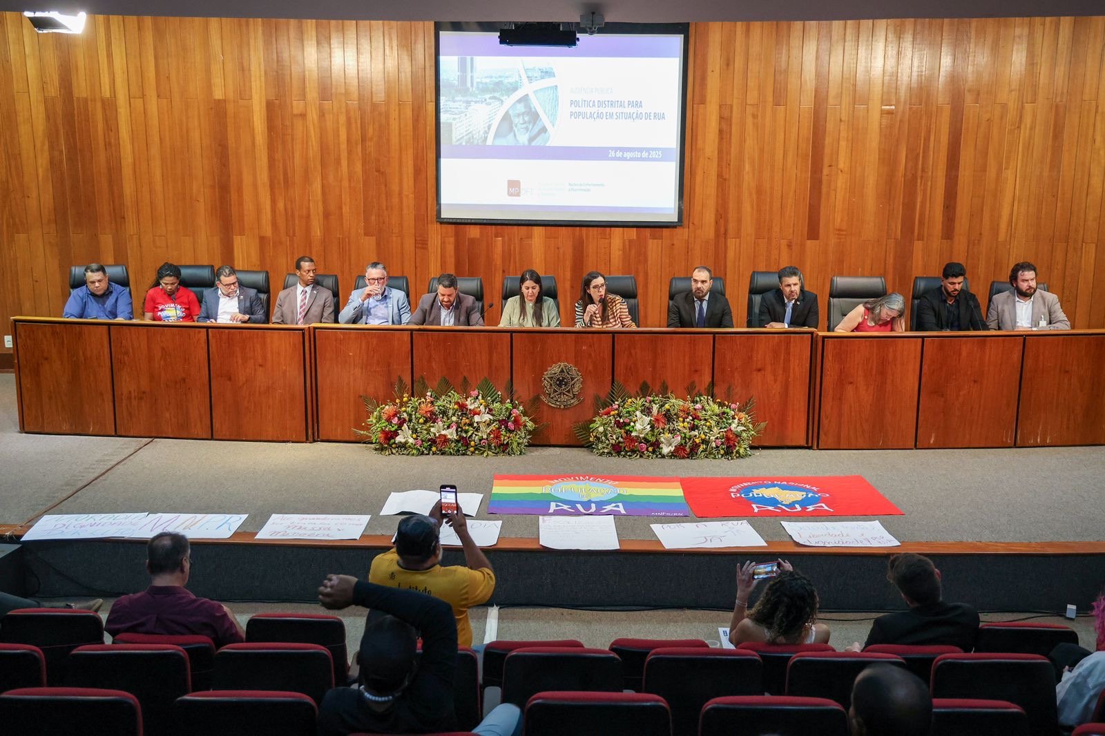 GDF e MPDFT discutem ações para população em situação de rua em audiência pública GDF e MPDFT discutem ações para população em situação de rua em audiência pública