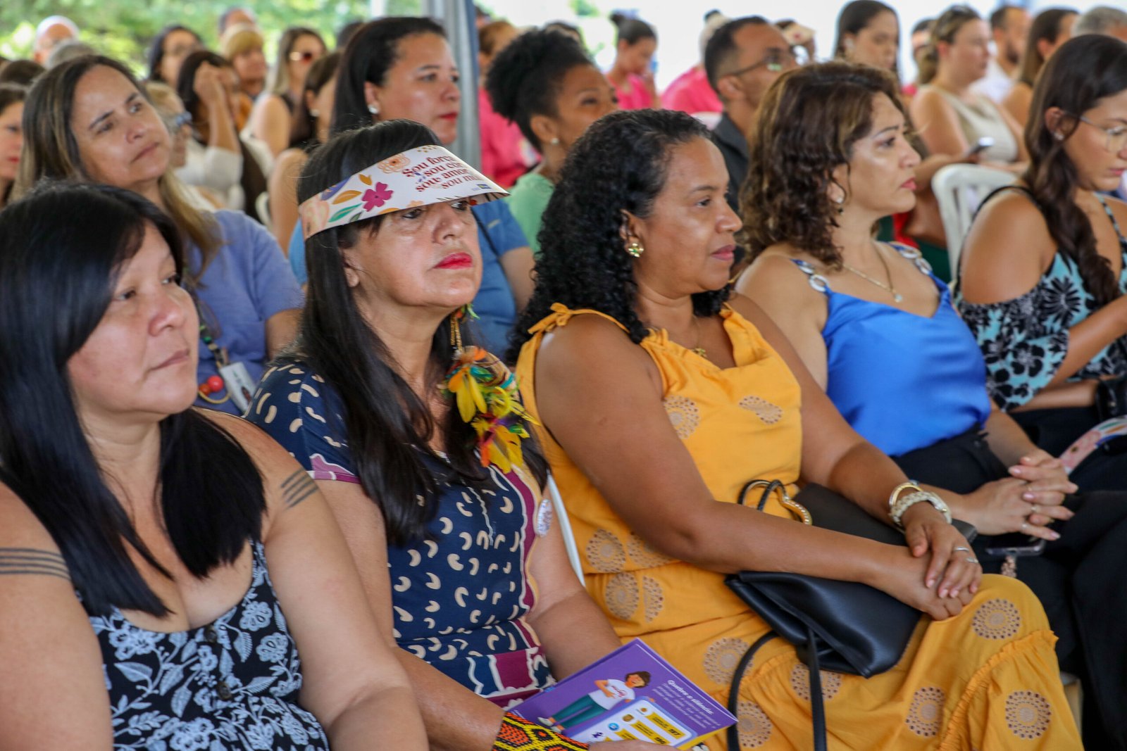 GDF intensifica combate à violência de gênero com serviços gratuitos na Estrutural GDF intensifica combate à violência de gênero com serviços gratuitos na Estrutural