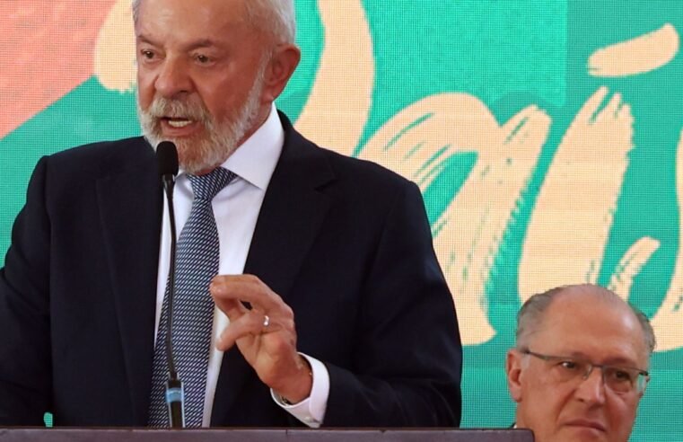 Governo anuncia R$ 30 bi em crédito para setores afetados por tarifaço