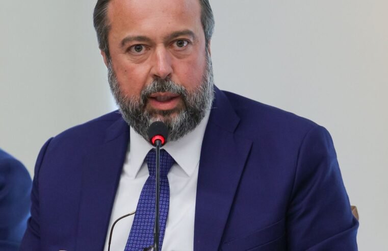 Governo estuda parceria com Bolívia para nova hidrelétrica binacional