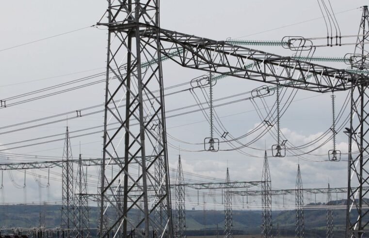 Hitachi anuncia nova fábrica visando data centers e energia renovável