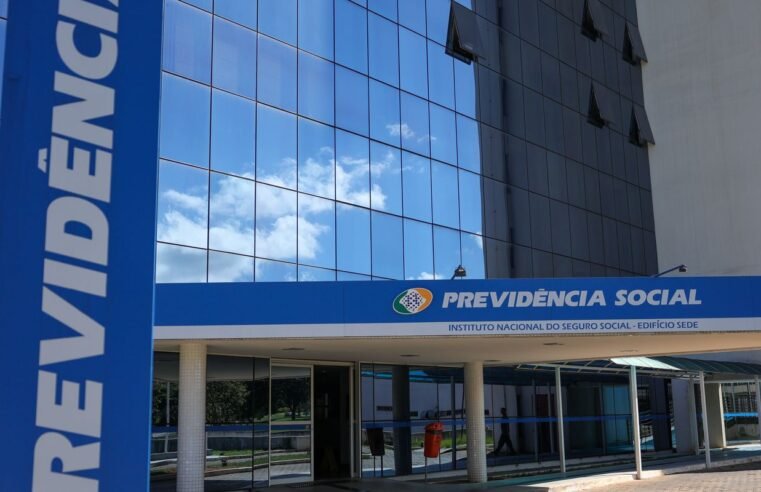 INSS: Senado aprova bônus para servidor acelerar análise de benefícios