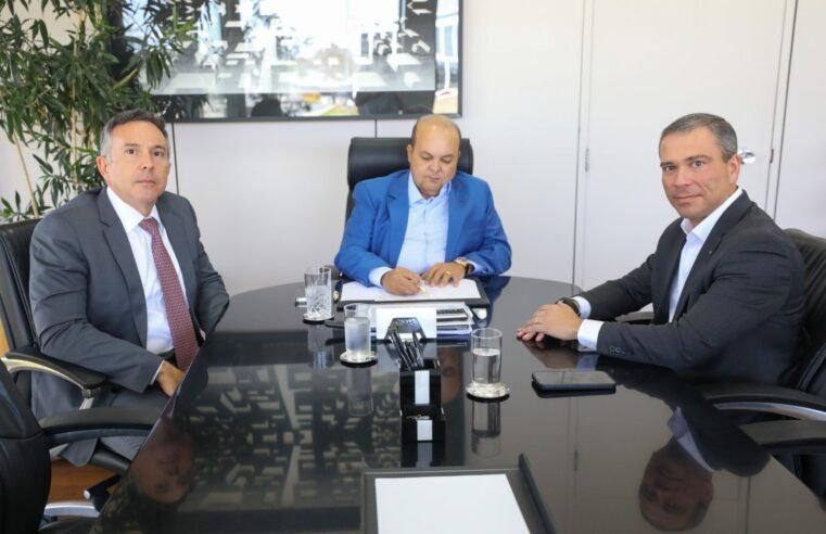 Ibaneis sanciona lei que permite ao BRB adquirir o Banco Master