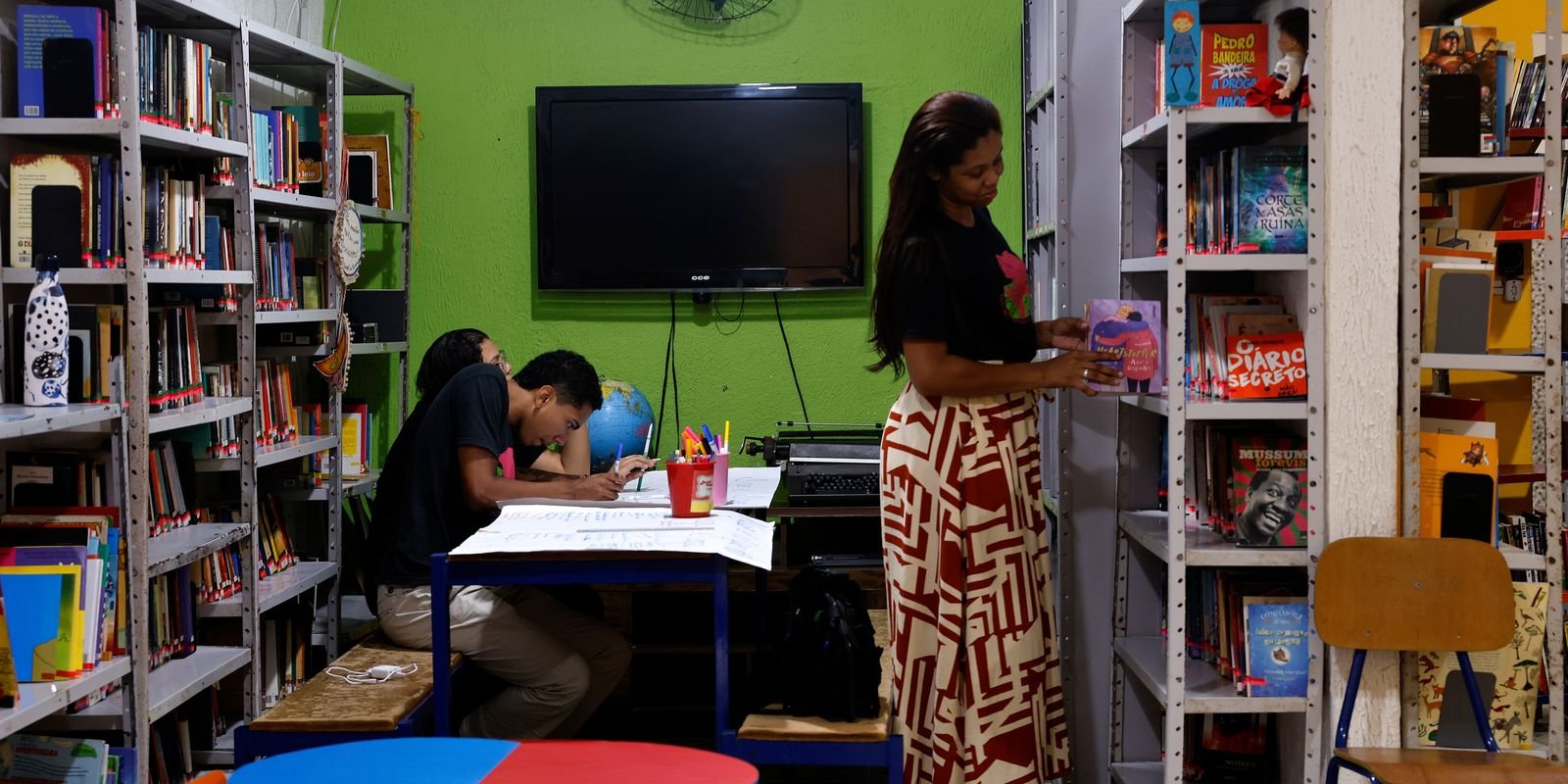 Iniciativas públicas e comunitárias aproximam brasileiros dos livros Iniciativas públicas e comunitárias aproximam brasileiros dos livros