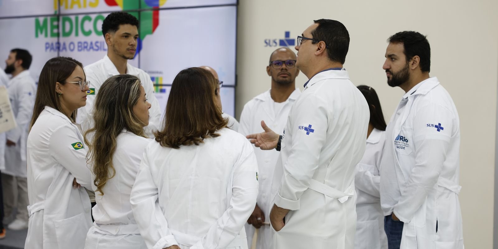Mais Médicos: quase 1,5 mil selecionados começam a partir desta quarta Mais Médicos: quase 1,5 mil selecionados começam a partir desta quarta