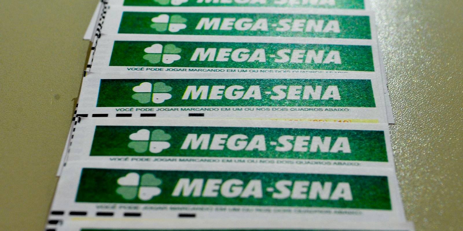 Mega-Sena acumula e prêmio principal vai para R$ 8 milhões Mega-Sena acumula e prêmio principal vai para R$ 8 milhões