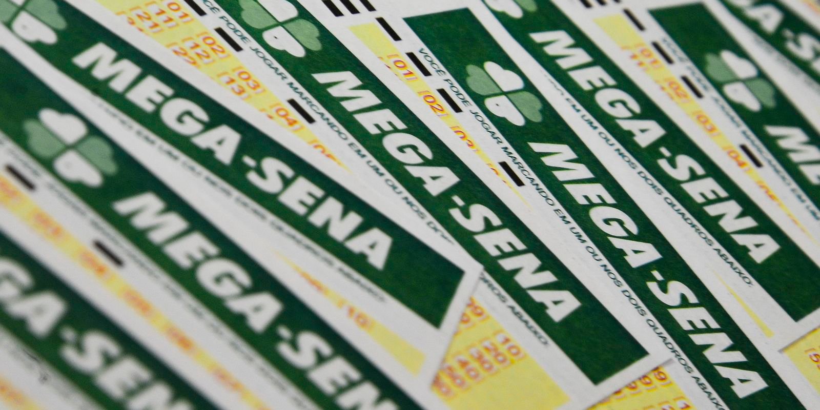 Mega-Sena sorteia nesta terça-feira prêmio acumulado em R$ 100 milhões Mega-Sena sorteia nesta terça-feira prêmio acumulado em R$ 100 milhões