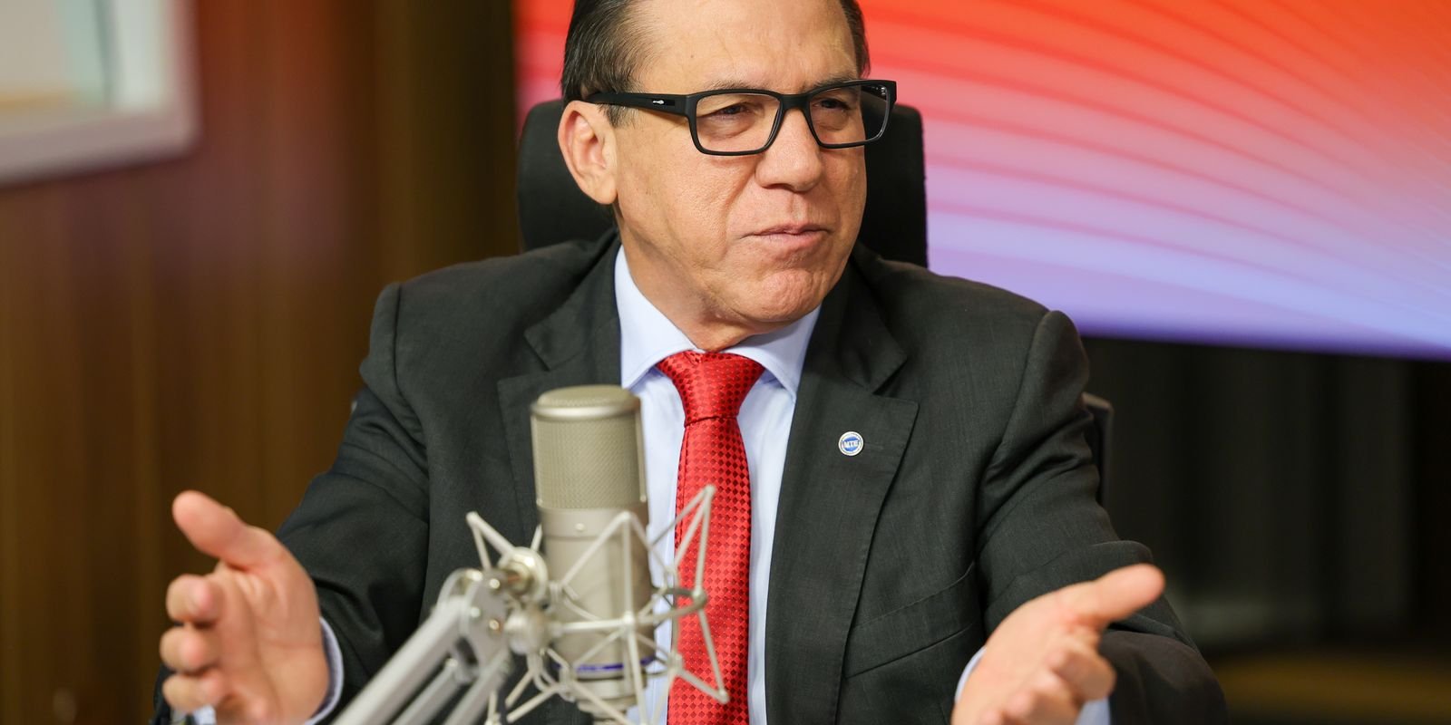 Ministro minimiza impacto do tarifaço no mercado de trabalho Ministro minimiza impacto do tarifaço no mercado de trabalho