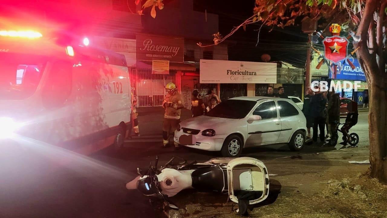 Motociclista fica ferido em colisão com dois carros no Riacho Fundo Motociclista fica ferido em colisão com dois carros no Riacho Fundo