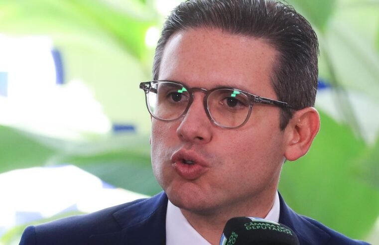 Motta envia pedido de afastamento de 6 deputados após motim na Câmara