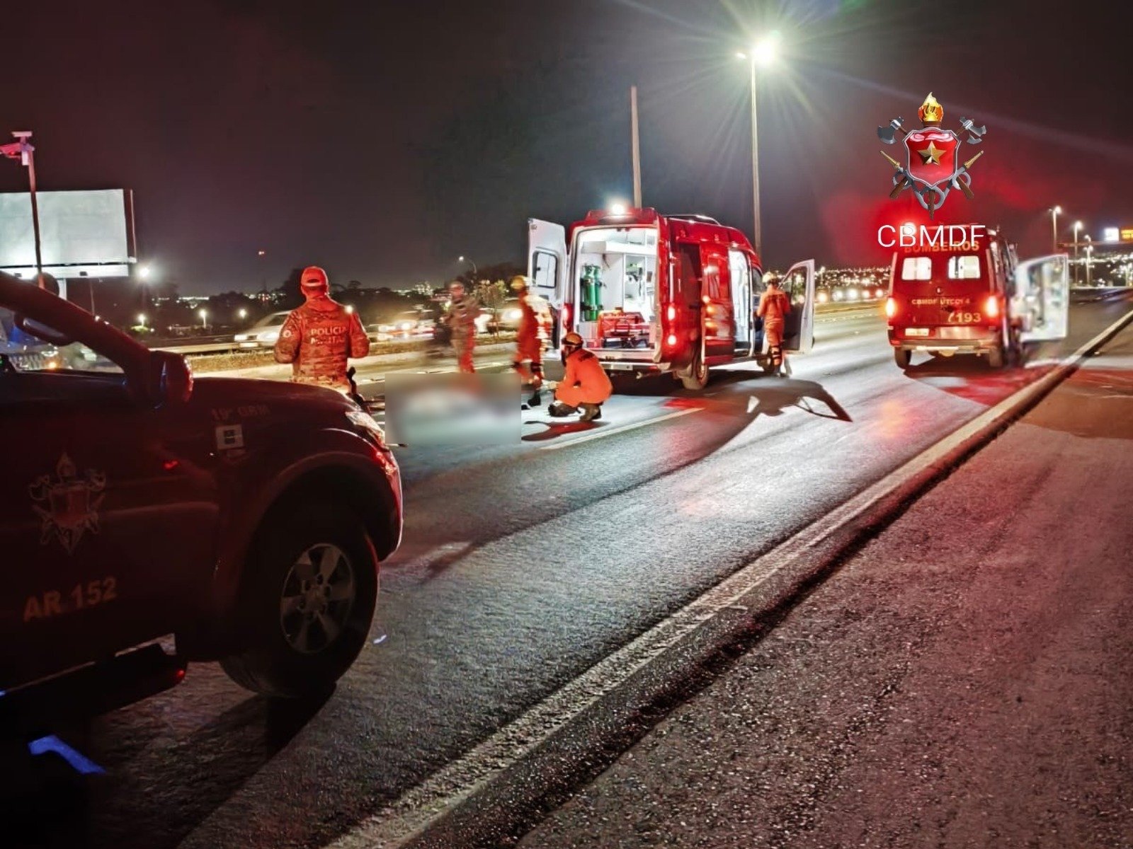 Mulher morre após atropelamento no Park Way; motorista fugiu do local Mulher morre após atropelamento no Park Way; motorista fugiu do local