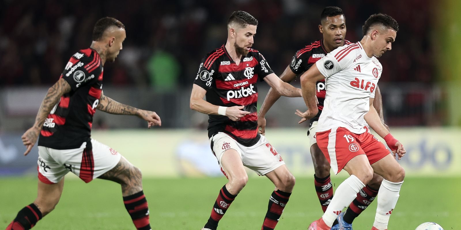 Nacional acompanha duelo final entre Inter e Fla pela Libertadores Nacional acompanha duelo final entre Inter e Fla pela Libertadores