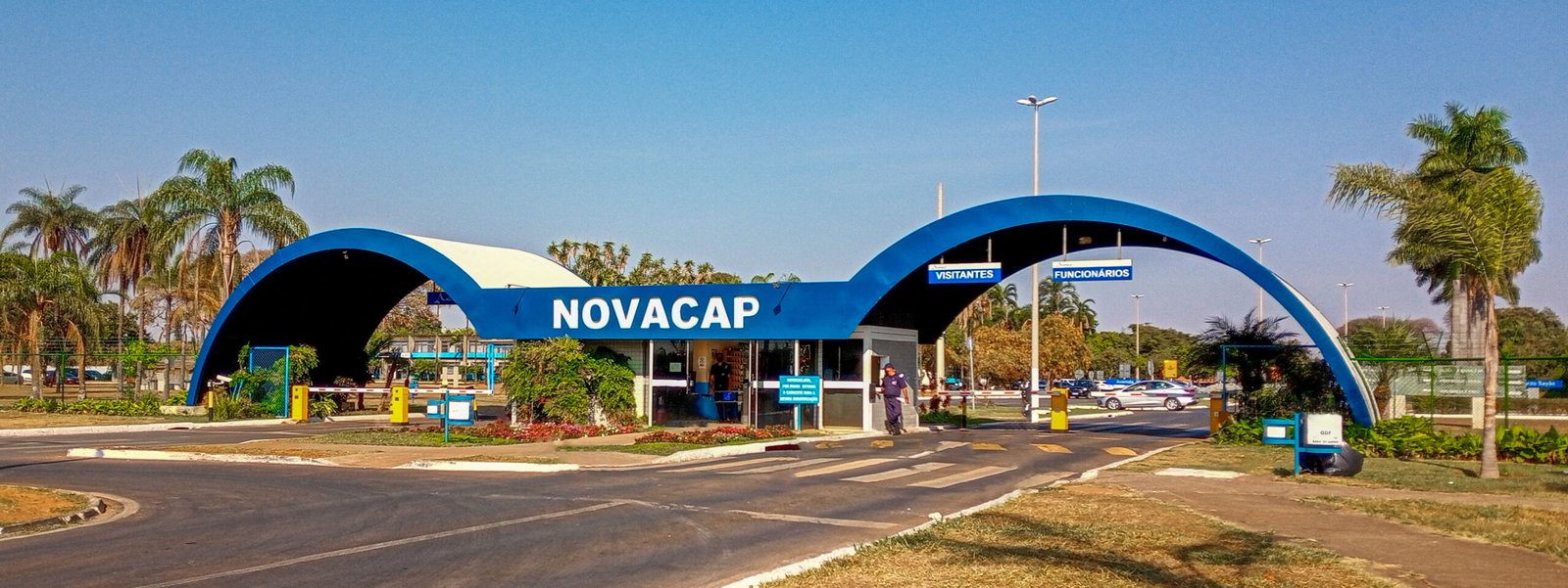 Novacap é condenada a indenizar mulher que caiu em bueiro sem sinalização no DF Novacap é condenada a indenizar mulher que caiu em bueiro sem sinalização no DF
