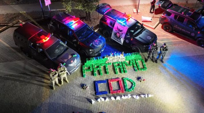 PF em ação conjunta com a PMDF apreende meia tonelada de maconha e cocaína em um lava-jato em Taguatinga PF em ação conjunta com a PMDF apreende meia tonelada de maconha e cocaína em um lava-jato em Taguatinga
