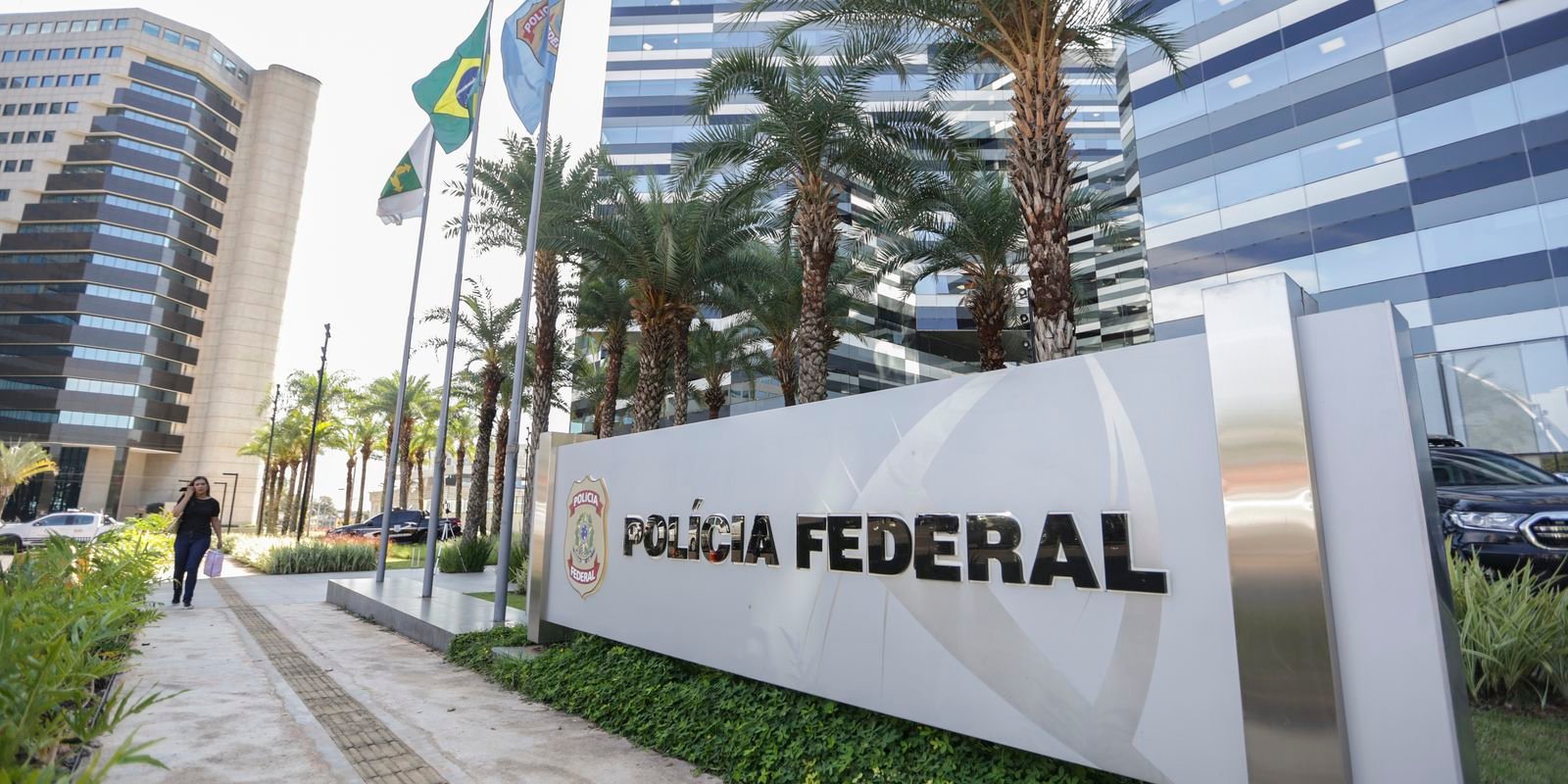 PF faz operação para combater tráfico internacional de drogas