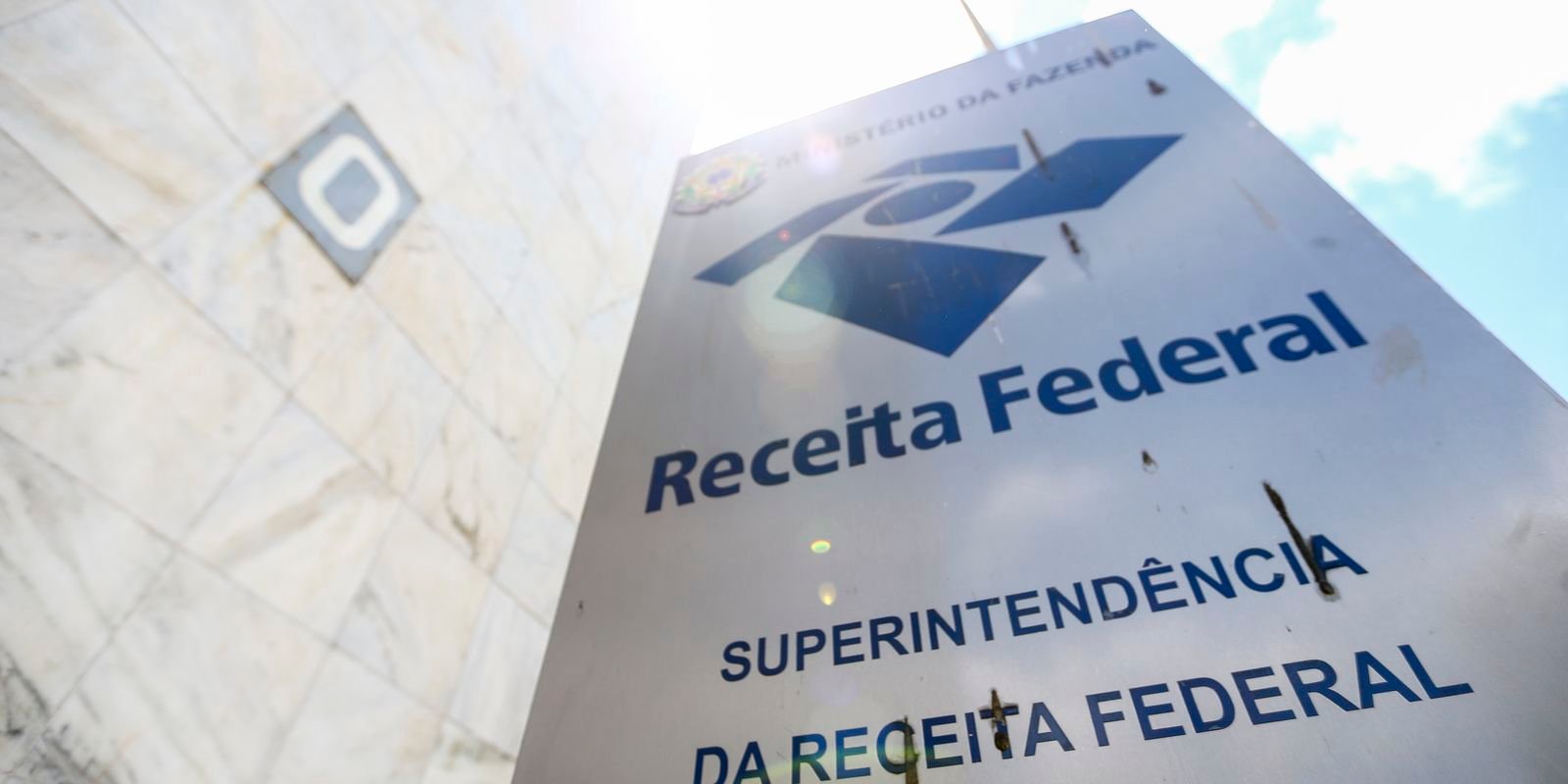Para coibir lavagem de dinheiro, Receita iguala fintechs a bancos Para coibir lavagem de dinheiro, Receita iguala fintechs a bancos