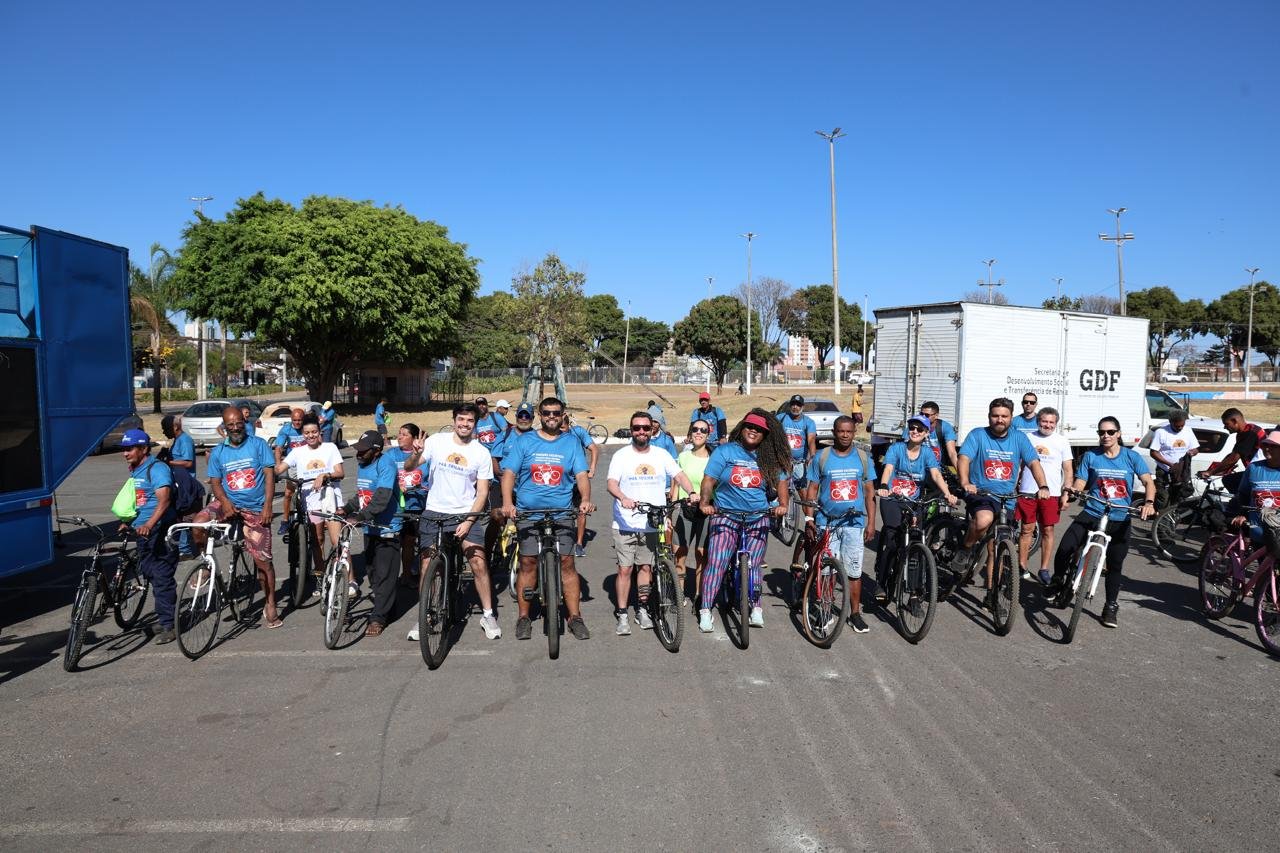 Passeio ciclístico em Taguatinga promove inclusão social e capacitação profissional Passeio ciclístico em Taguatinga promove inclusão social e capacitação profissional