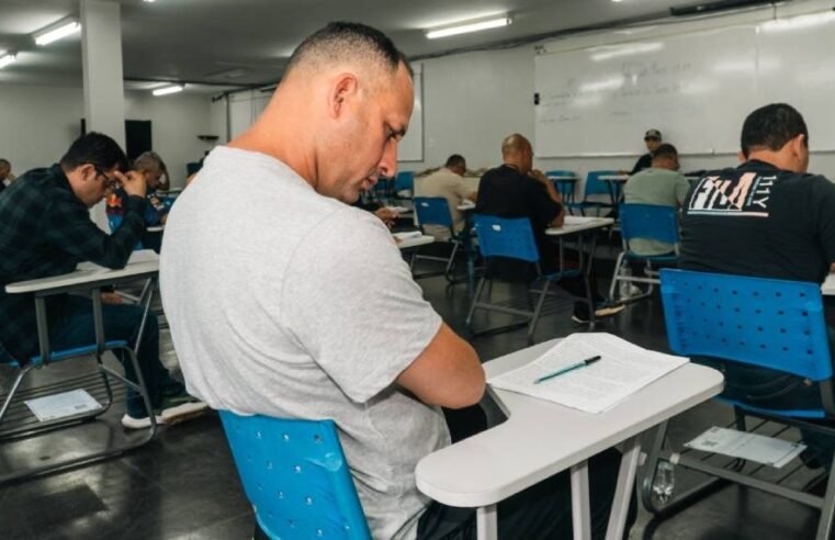 Policiais militares se preparam para curso de habilitação