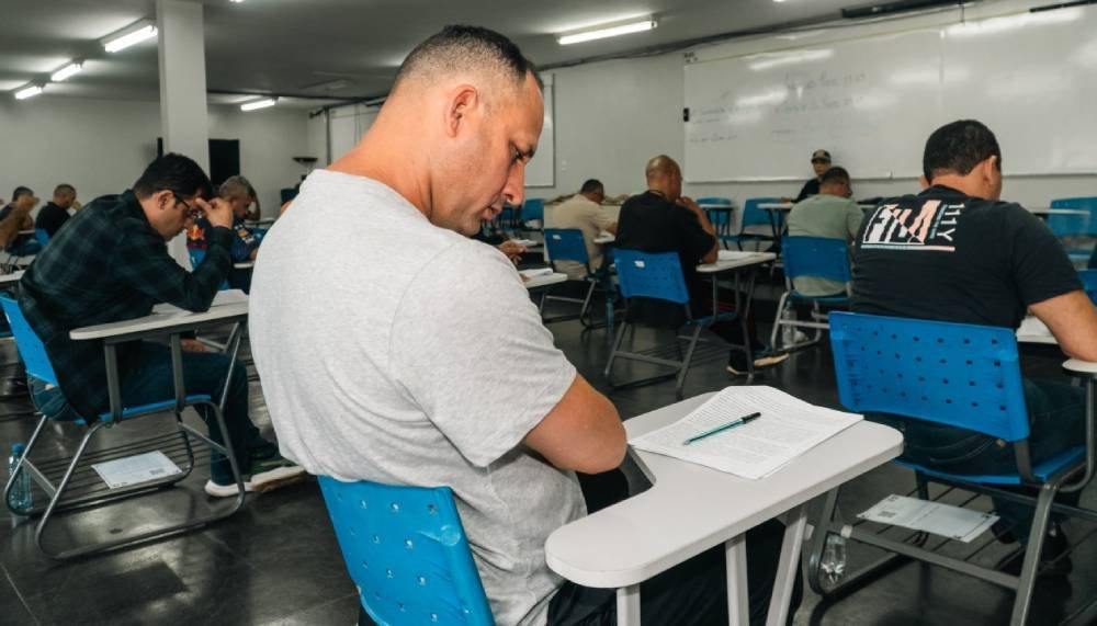 Policiais militares se preparam para curso de habilitação Policiais militares se preparam para curso de habilitação